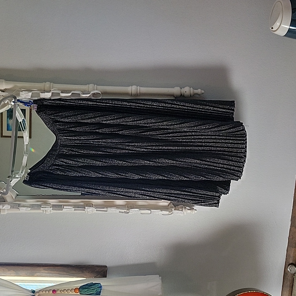 XXL Long Splarkly Pleated Back Skirt